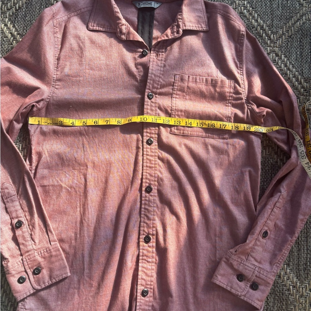 Chrome Industries Men's Button-Up Shirt
Faded Red / Dusty Rose - Size Medium - Picture 8 of 9